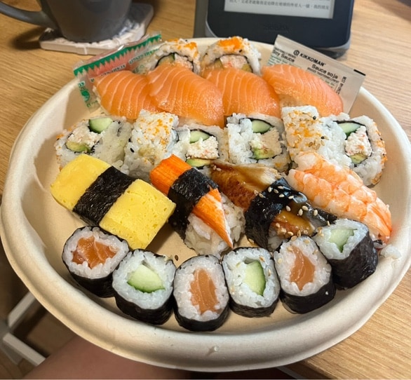 T&T Kitchen Kumiawase Sushi Set (22pcs) ｜ T&T Supermarché
