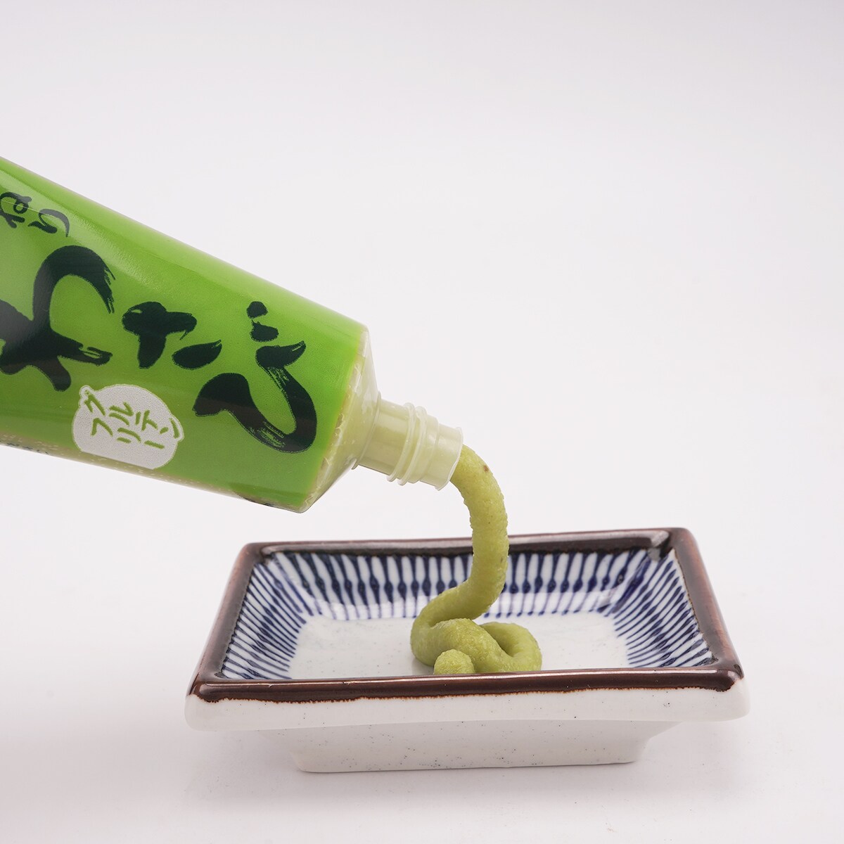最大10%OFFクーポン 90g Size Family Tube Wasabi S&B | Supermarket T&T その他