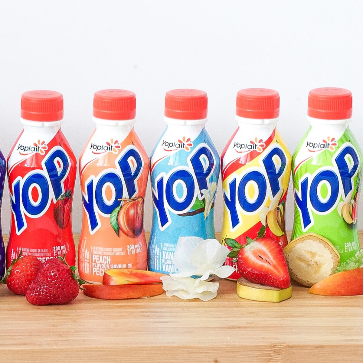 Yoplait Strawberry Banana Yogurt (200ml) ｜ 大統華超級市場