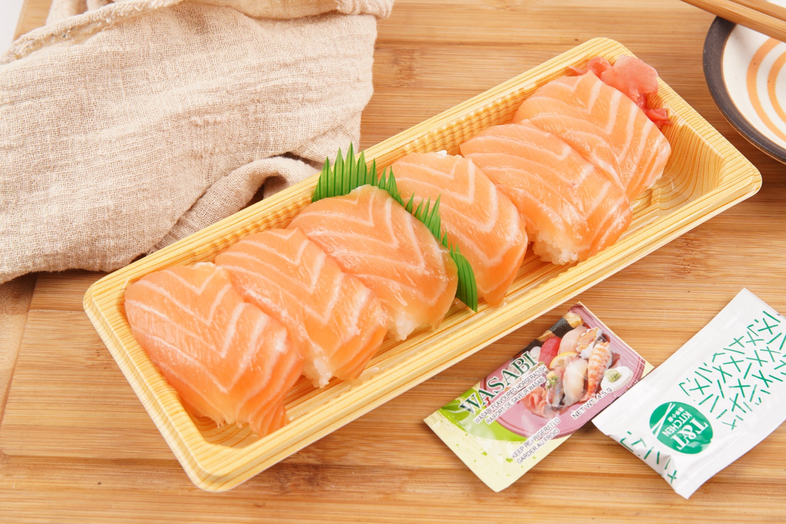 T&T Kitchen Salmon Belly Sushi ｜ 大統華超級市場