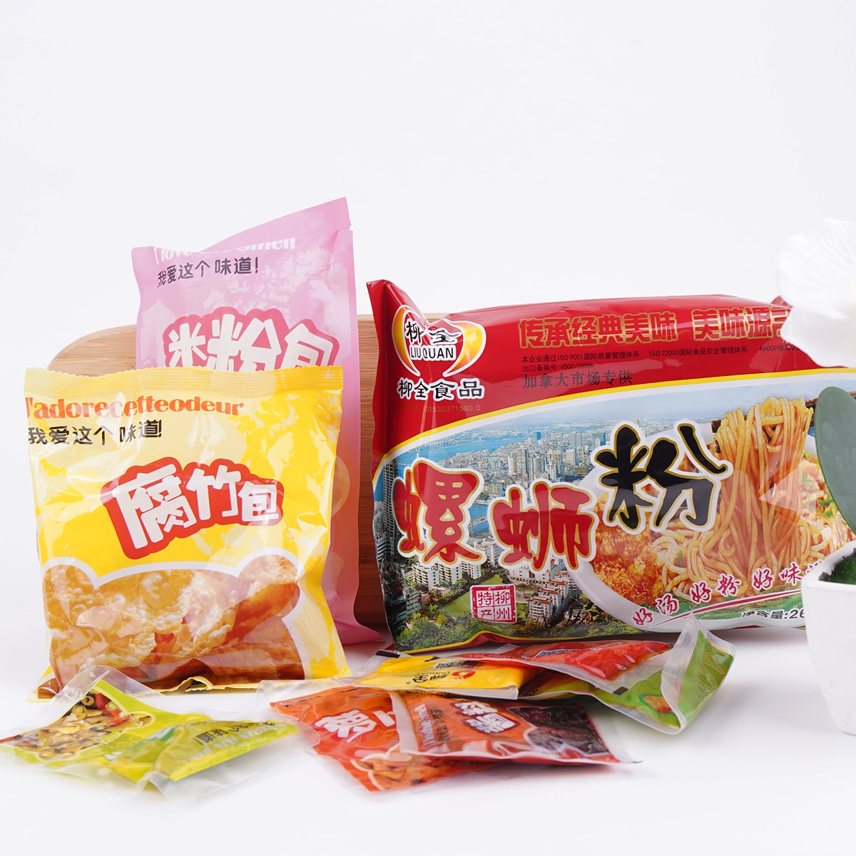 Amazon.co.jp: 广西柳州螺蛳粉 好欢螺 哇噻螺 好歓螺螺蛳粉 広西