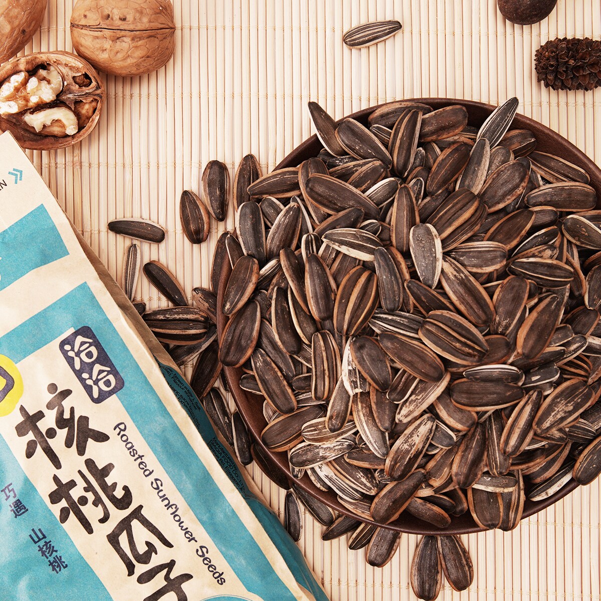Chacha Chinese Pecan-Flavoured Sunflower Seeds (260g) ｜ 大統華